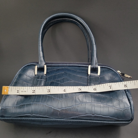 Jones New York Navy Croc handbag - Picture 5 of 6